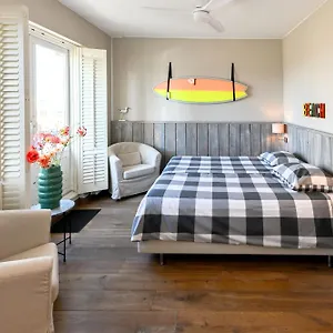  Apartment Zeehuis &